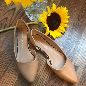 Chinese Laundry Tan / Nude Flats